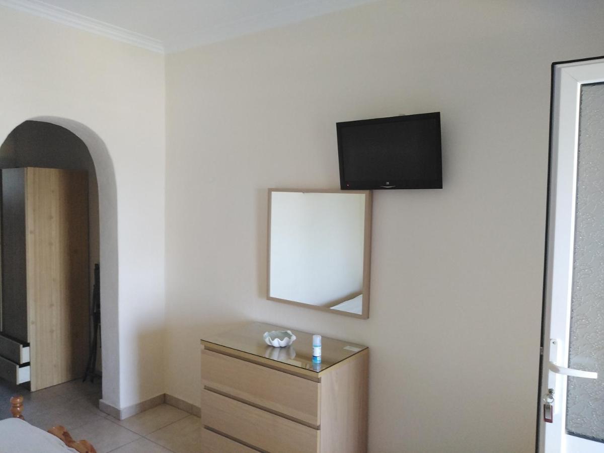 Velika Beach Rooms Exterior photo