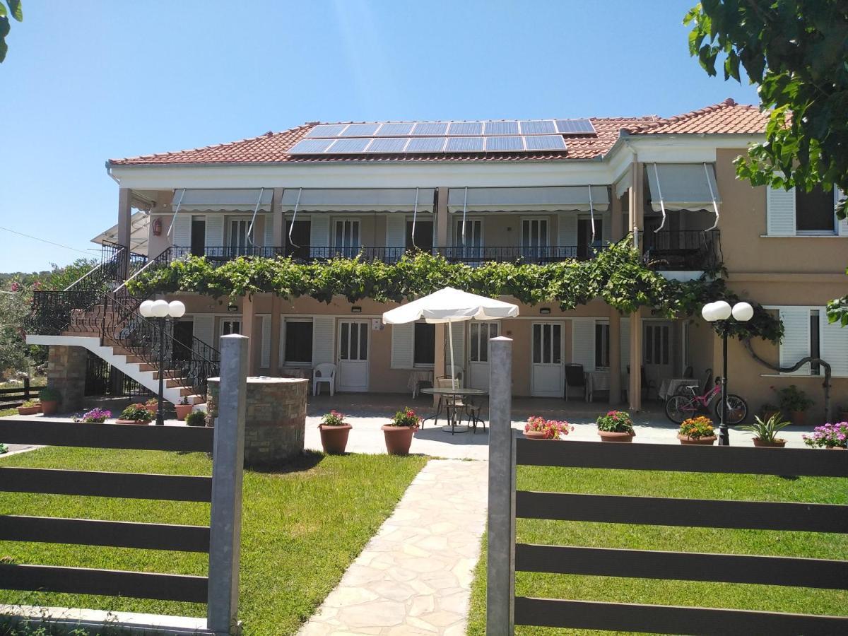 Velika Beach Rooms Exterior photo